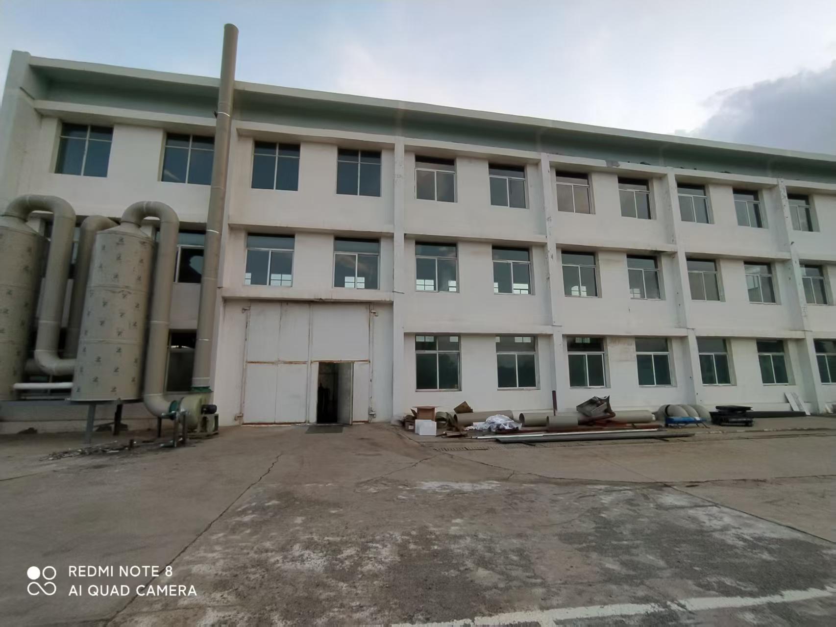 10月24日艾柯純水新裝：甘肅某納米公司實(shí)驗(yàn)室工業(yè)純水設(shè)備插圖